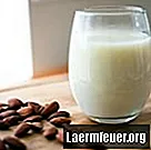 बादाम के दूध को कैसे गर्म करें
