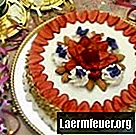 Wie man Erdbeeren dekorativ schneidet, um Kuchen und Torten zu dekorieren