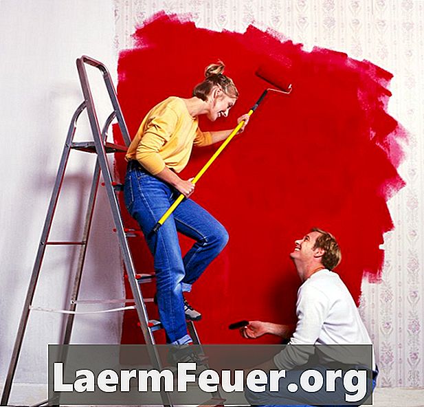 Nadużywaj koloru czerwonego, dekorując swój dom