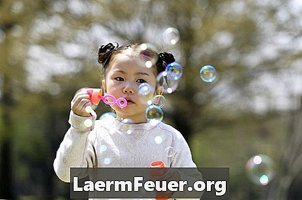 Hoe zorgt glycerine ervoor dat zeepbellen langer blijven bestaan?