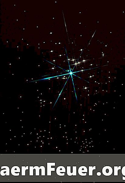 Hoe Orion's sterrenbeeld in de nachtelijke hemel te vinden