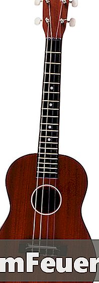 Slik stiller du en bariton ukulele i alternative stillinger