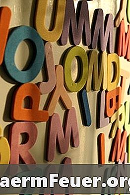 كيفية مساعدة الأطفال على تعلم الحروف الأبجدية