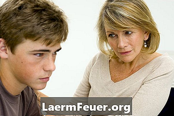 あなたの子供が親の拒絶反応に対処するのを助ける