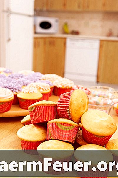 Cómo almacenar pasteles y cupcakes antes de decorarlos