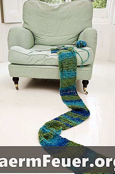 スカーフを手で編む方法