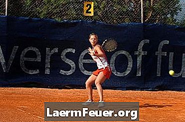 Comment frapper une balle de tennis avec un mouvement topspin