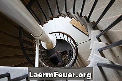 Cum se calculează lungimea balustradei unei scări spiralate