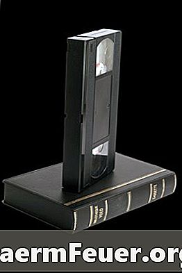 כיצד לכידת VHS קלטת באמצעות Ulead VideoStudio 11 פלוס