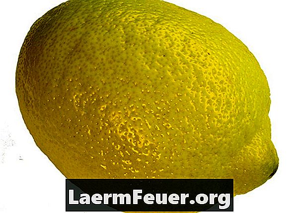 Cómo caramelizar una cáscara de limón para guarniciones