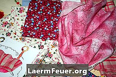 Como colocar bordas de cetim em um cobertor de bebê com cantos