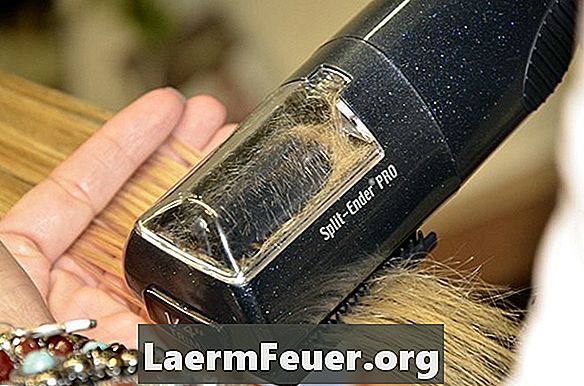 Hvordan sette plastskåret kammer på hårklippemaskiner
