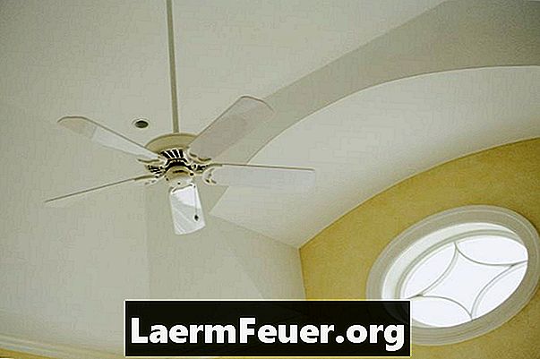 Cum se instalează un ventilator de tavan pe o cutie de lumină din plastic