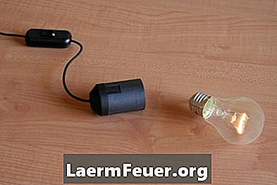 Como conectar uma lâmpada, um interruptor e uma bateria