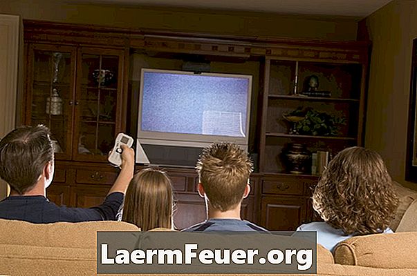 Ansluta en LCD-TV till en hemmabio