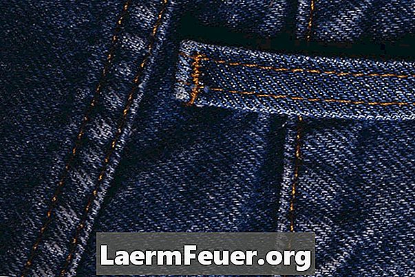 כיצד לתקן רצועת חגורה על הג 'ינס שלך