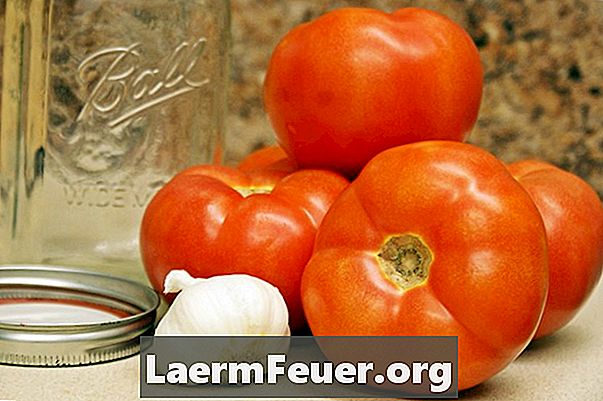كيفية تخزين الطماطم دون حمام مائي أو طنجرة الضغط
