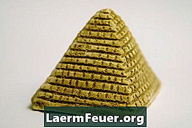 Як зробити піраміду паличок