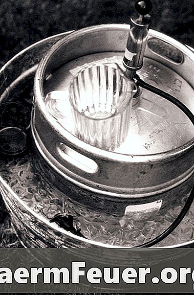 Como converter um barril de cerveja em uma caldeira de fermentação?