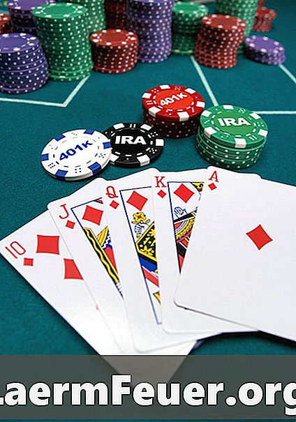 Kā samazināt noapaļotas malas uz pokera galda
