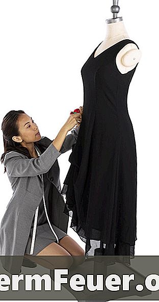 Hoe een zijrits aan een jurk te naaien