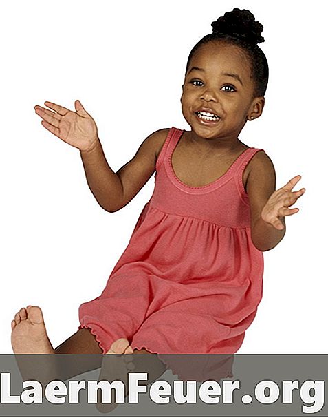 Comment coudre une robe de bébé de 2 ans pour débutants