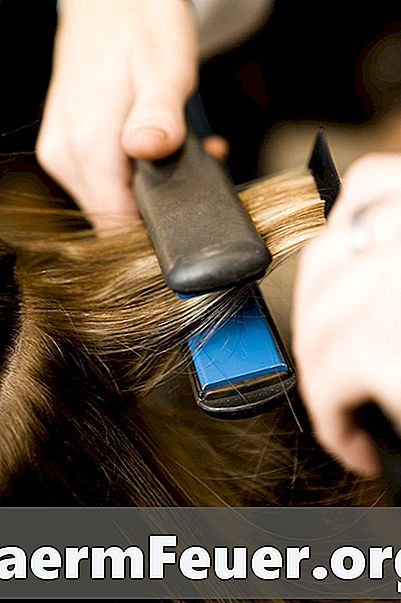 Cómo crear el pelo en el pelo con una plancha