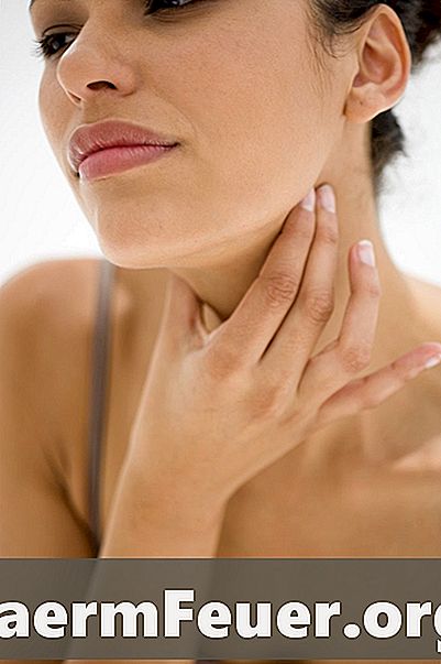 Cosa migliora l'irritazione della gola?