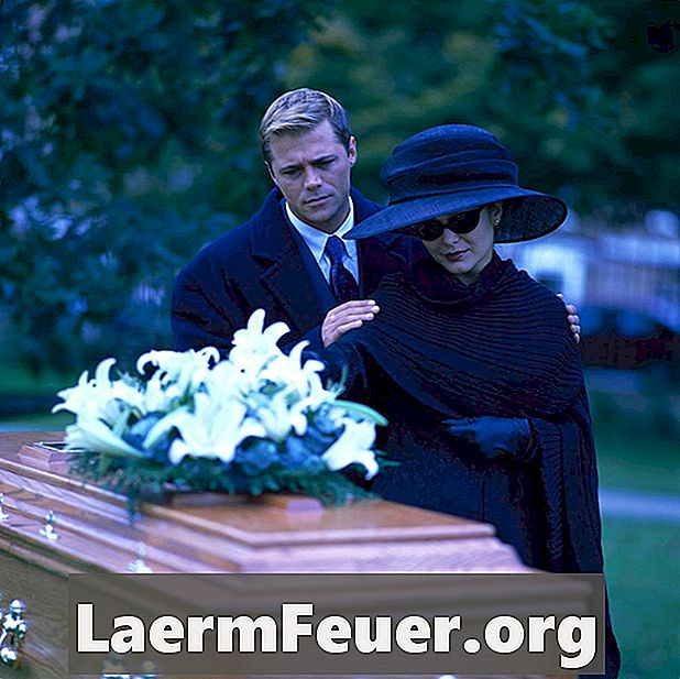 Wie hält man eine Begräbnisrede bei einer Beerdigung?