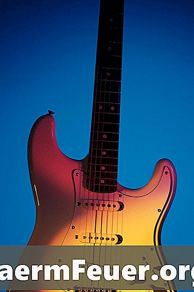 Hvordan sette opphøydehøyden til en Fender Stratocaster