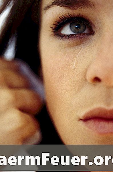 Как сделать лицо менее красным и опухшим после плача