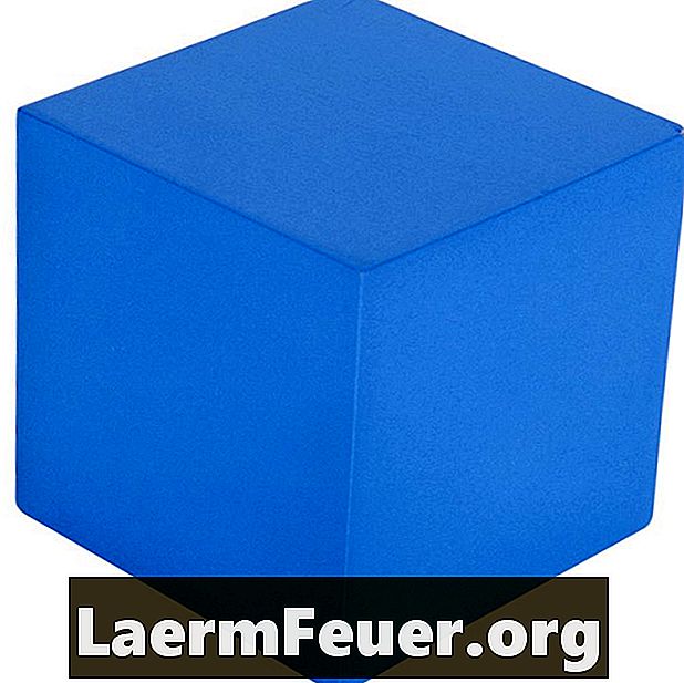 Come trovare l'angolo tra le diagonali di un cubo