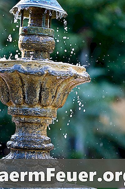 Come rimuovere i fanghi verdi dalle fontane d'acqua