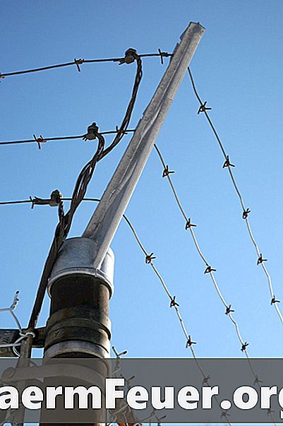 Как да поправите жицата от електрическа ограда