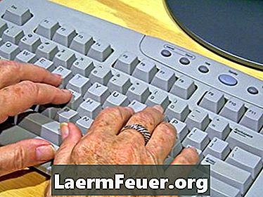 Како научити старије особе како да користе рачунар