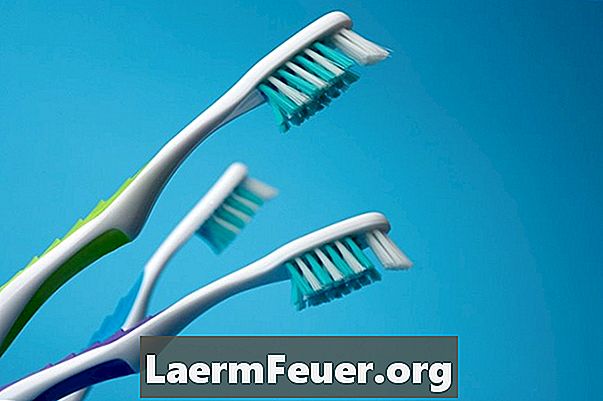 Slik steriliserer du en tannbørste i mikrobølgeovn