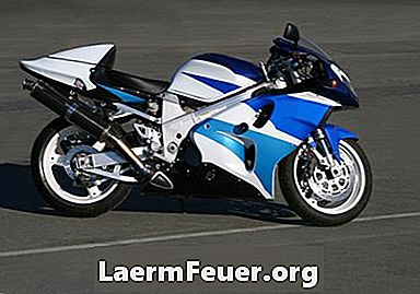 Како спречити да боја пролази приликом бојења мотоцикла са спреј бојом и креп траком