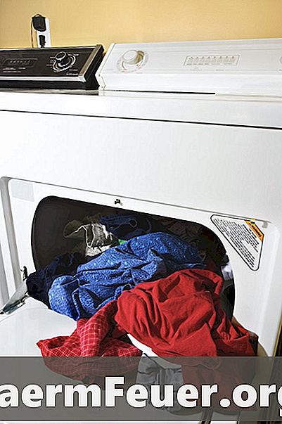 Cómo evitar que la ropa se contraiga en la secadora