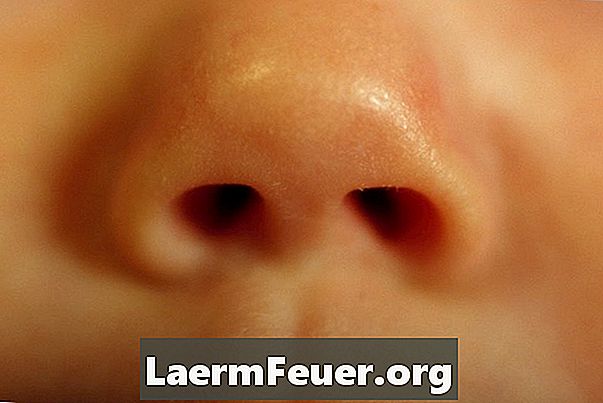 Как сделать сосание носа у ребенка