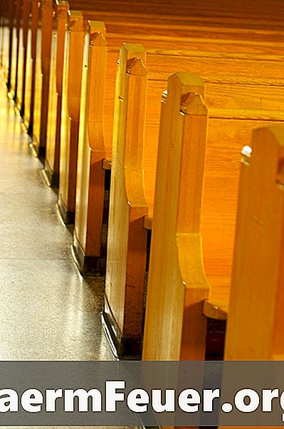 教会の席を手配する方法
