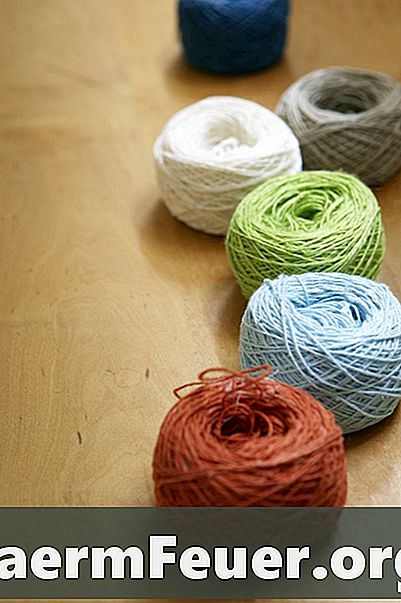 Como fazer um cordão de várias tiras de linha em crochê
