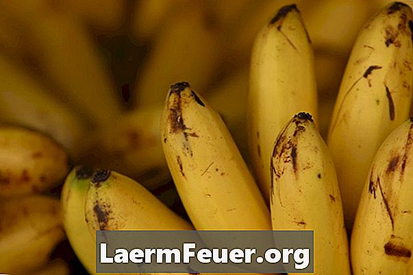 Kā iesaldēt banānus Smoothies un citām receptēm