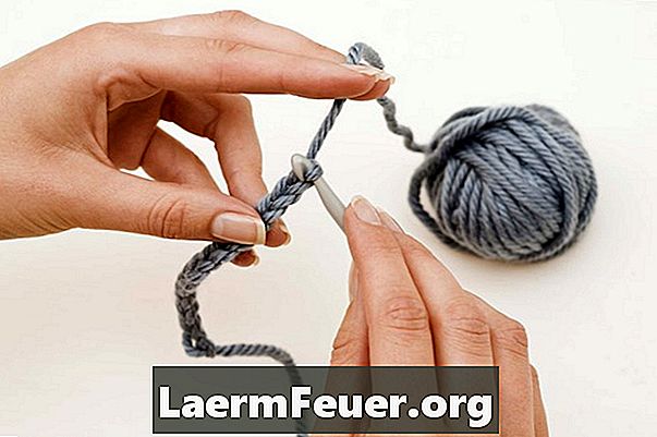 Cómo hacer un punto de punto con una aguja de crochet