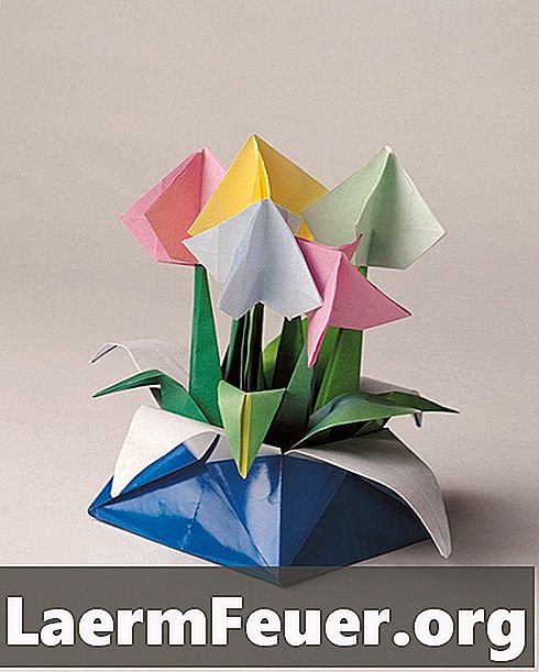 איך לעשות אגרטל של פרחים אוריגמי