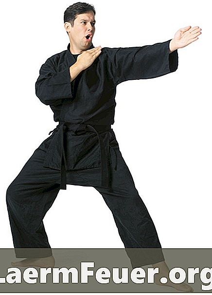 Come fare esercizi di riscaldamento per il Kung Fu