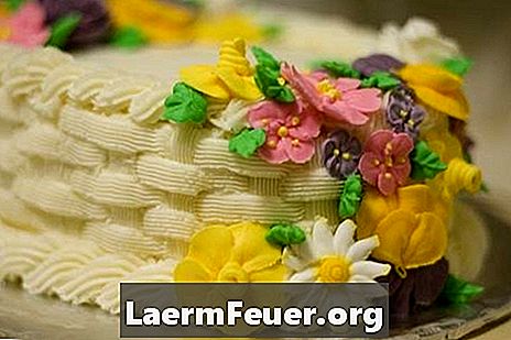 Cómo hacer flores de cobertura de pastel