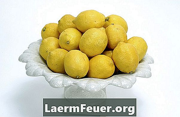 수제 레몬 껍질 오일을 클렌징하는 방법