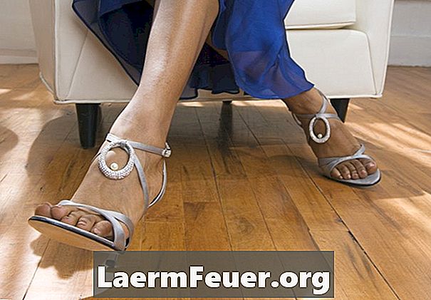 Comment faire paraître vos sandales à lanières plus petites