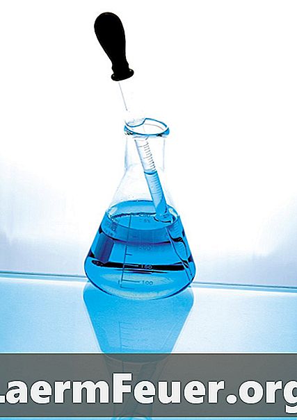 Како направити сулфат у дестилованој води