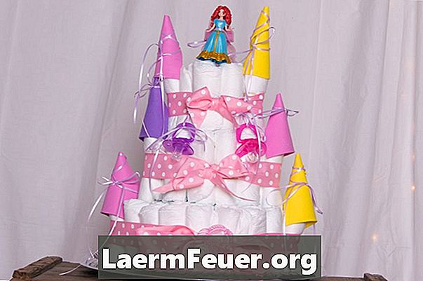Как да си направим замък торта с памперси за момиче като подарък за бебе душ